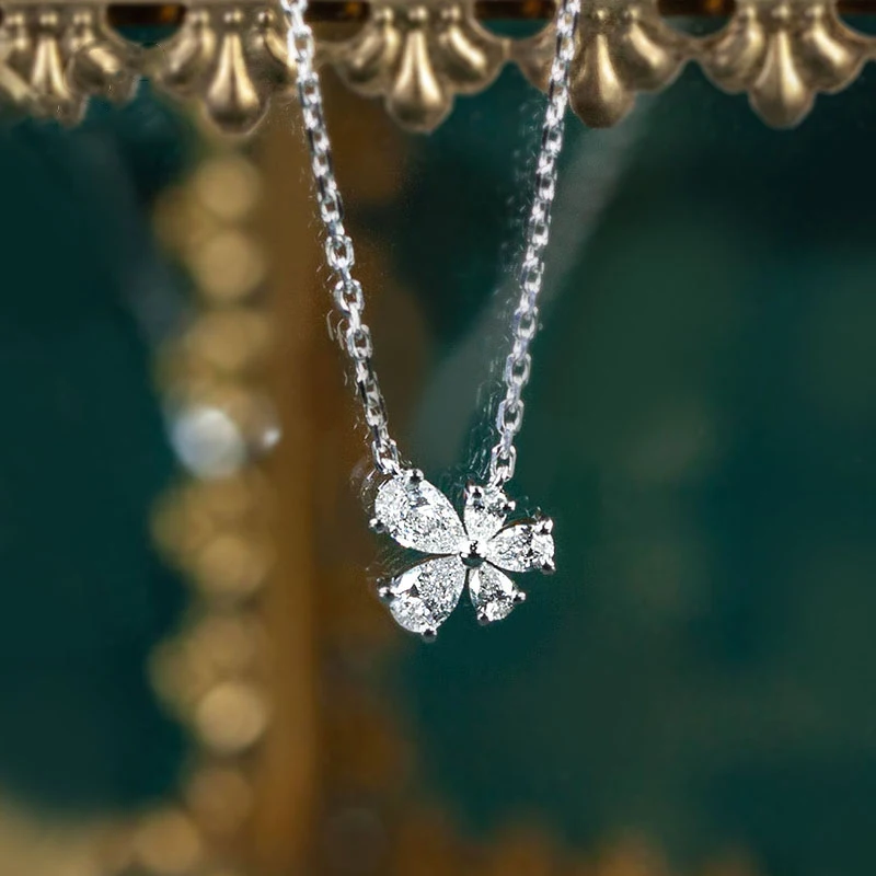 BOEYCJR Custom S925/9K/10K/14K/18K Solid Gold Pear Cut Total 1.05ct Flower Moissanite Custom Necklace Birthday anniversary Gift
BOEYCJR Custom S925/9K/10K/14K/18K Solid Gold Pear Cut Total 1.05ct Flower Moissanite Custom Necklace Birthday anniversary Gift