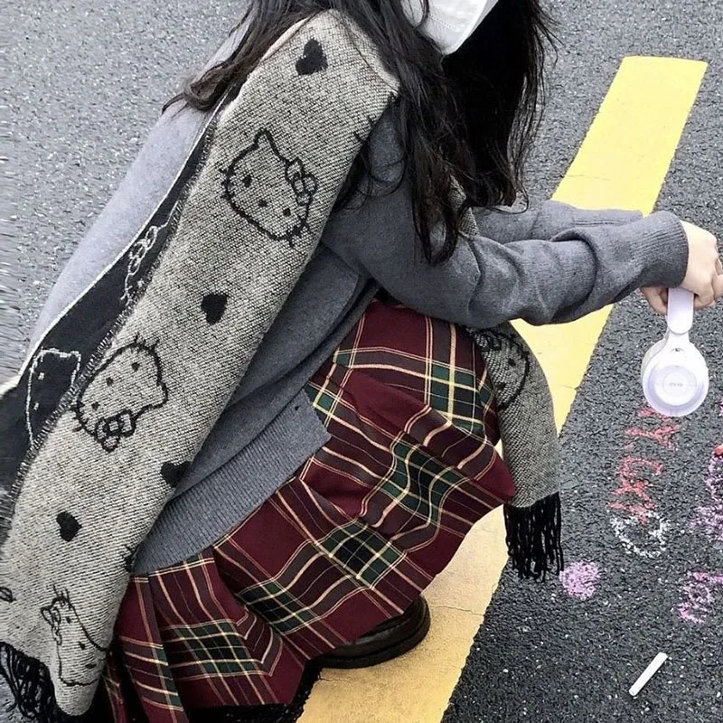 Kawaii Sanrio New Autumn and Winter Cute Hello Kitty Black Gray Reversible Scarf Super Versatile Simple Girls Accessories Gift
Kawaii Sanrio New Autumn and Winter Cute Hello Kitty Black Gray Reversible Scarf Super Versatile Simple Girls Accessories Gift