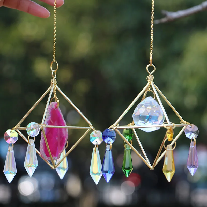 Crystal Suncatchers Pendant Hanging Ornament Rainbow Prism Ball Sun Catchers Window Maker for Car Home Garden Decor
Crystal Suncatchers Pendant Hanging Ornament Rainbow Prism Ball Sun Catchers Window Maker for Car Home Garden Decor