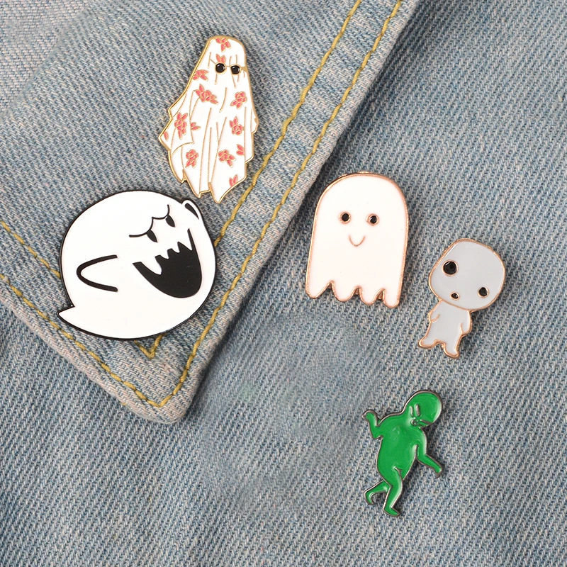 

Ghost Alien enamel pin Cute Boo Ghost monster Wreath alien baby badge brooch Lapel pin Denim Jean shirt bag Cartoon Jewelry Gift