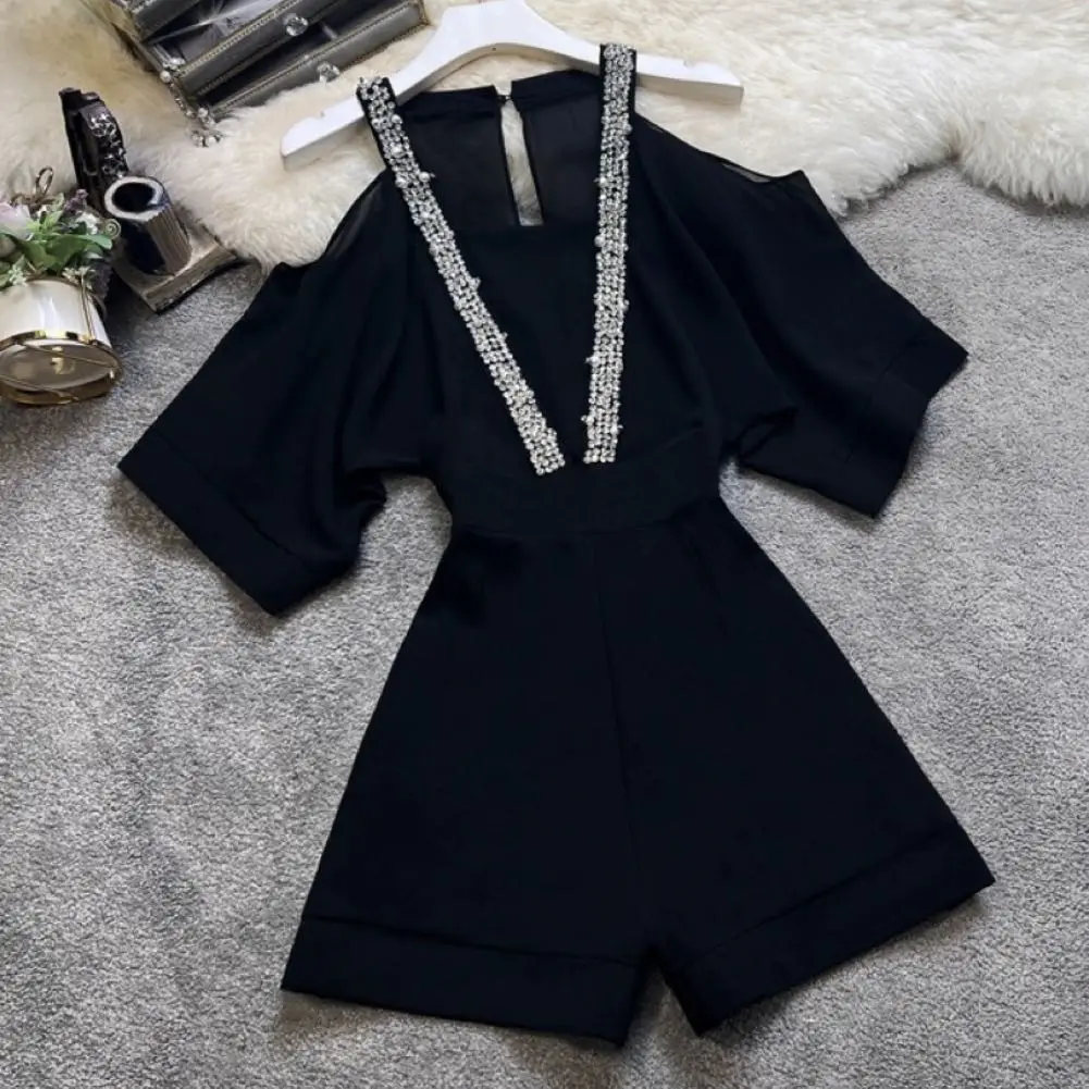 2023 Chiffon Diamonds Jumpsuit Women's Summer Beaded Korean Version Off Shoulder V-neck High Waisted Wide Leg Shorts Jumpsuit
2023 Chiffon Diamonds Jumpsuit Women's Summer Beaded Korean Version Off Shoulder V-neck High Waisted Wide Leg Shorts Jumpsuit