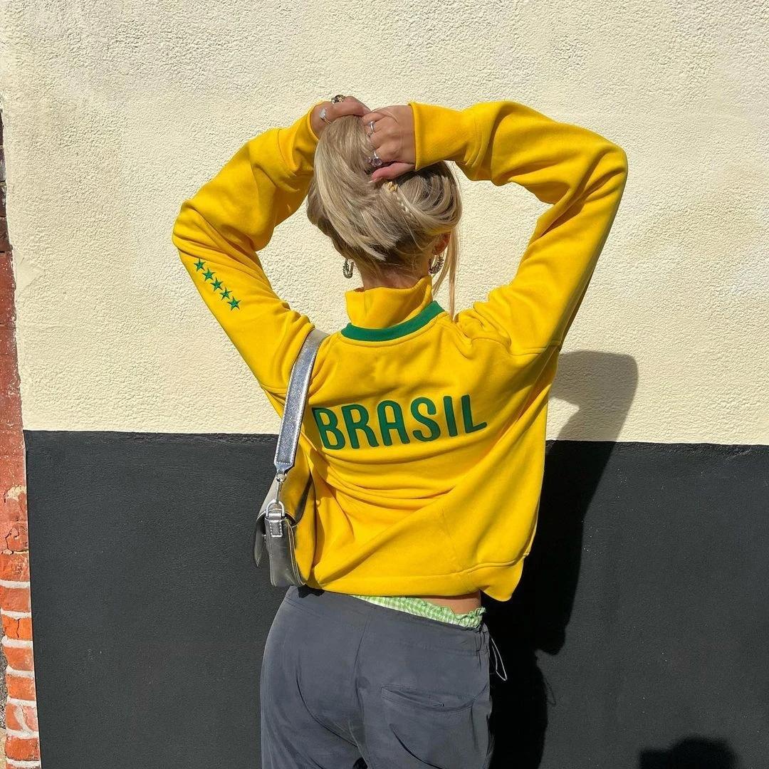 2023 Goth Hoodies Of Women Embroidery Brazil Zip Up Oversized Sweatshirts Retro Grunge Hooded Jackets Streetwear Y2K Clothing
2023 Goth Hoodies Of Women Embroidery Brazil Zip Up Oversized Sweatshirts Retro Grunge Hooded Jackets Streetwear Y2K Clothing