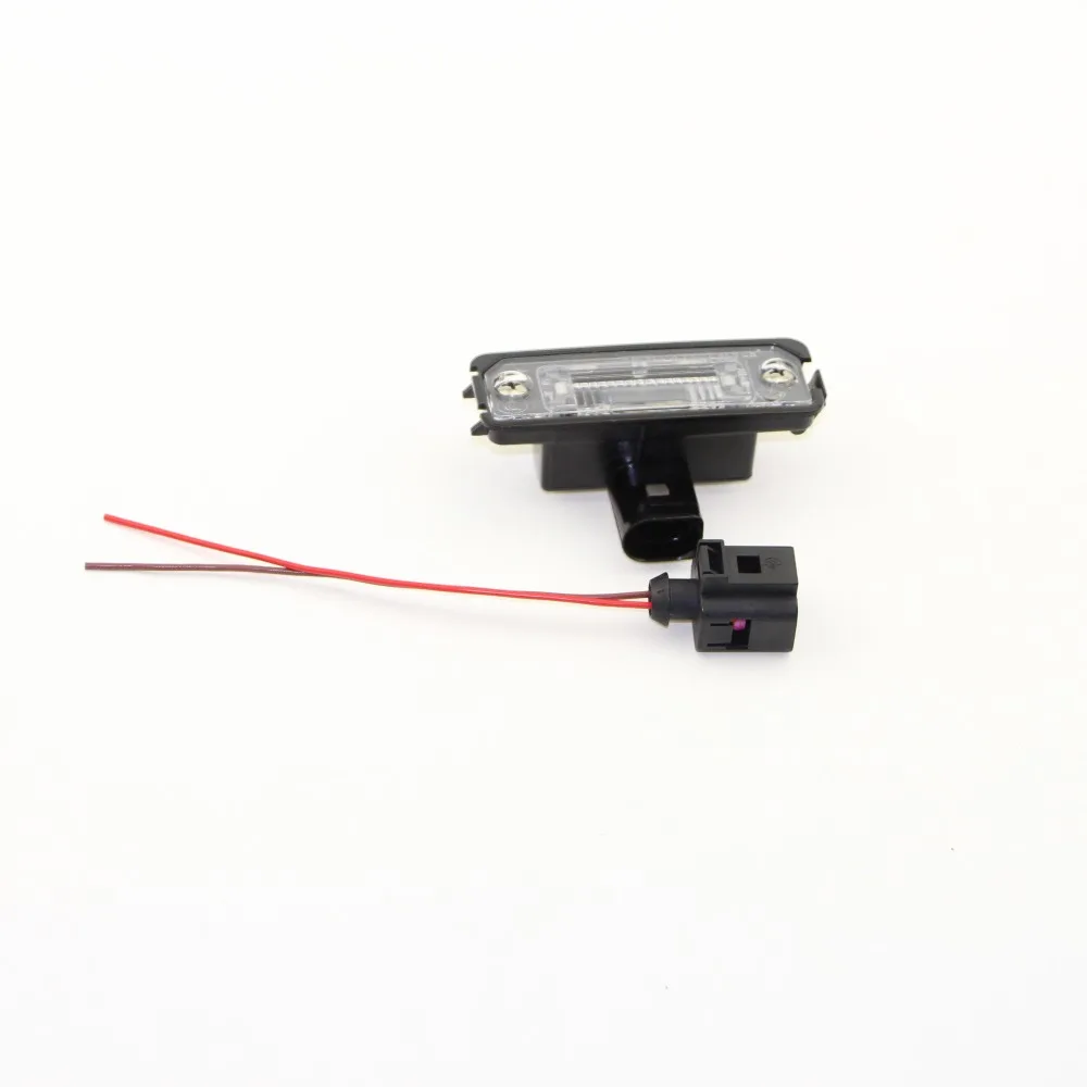 OEM галогенные лампы для номерного знака + гнездо для VW Golf MK4 Beetle Polo Phaeton Lupo1J6 943 021 B 1J6943021B 1GD 943 021
OEM галогенные лампы для номерного знака + гнездо для VW Golf MK4 Beetle Polo Phaeton Lupo1J6 943 021 B 1J6943021B 1GD 943 021