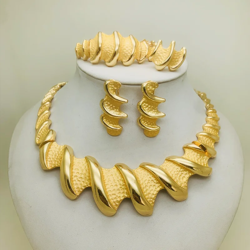 Bridal Gift Nigerian Woman Wedding African Beads Jewelry Set Ethiopian Round Jewelry Set Fashion Dubai Gold Color jewelry set
Bridal Gift Nigerian Woman Wedding African Beads Jewelry Set Ethiopian Round Jewelry Set Fashion Dubai Gold Color jewelry set