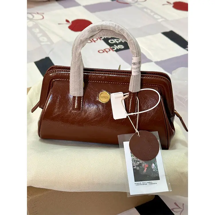 Women Y2k Vintage Handbag Korean Fashion Small Square Crossbody Bag Autumn Winter Commuter Female Bag Versatile Retro Mini Purse
Women Y2k Vintage Handbag Korean Fashion Small Square Crossbody Bag Autumn Winter Commuter Female Bag Versatile Retro Mini Purse