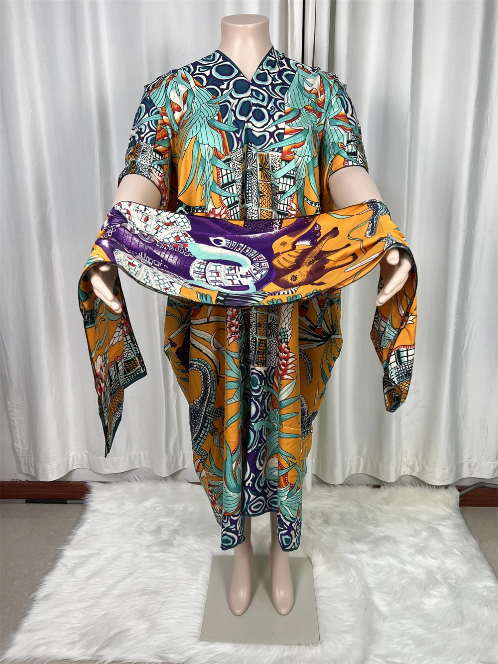 

2024 Saudi Arabian Scarf Loose Print Silk Maxi Dress Summer Beach Bohemian Robe African Kaftan Kimono Swimwear Short Sleeve B11