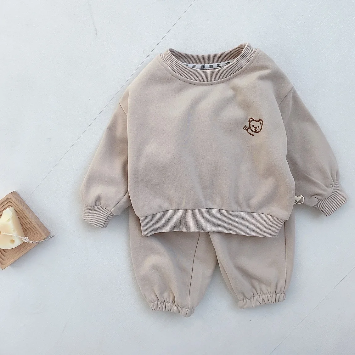 Melario Kids Autumn Loose Sports Set Boys Pullover Sweatshirts Cute Bear Embroidery Tops and Casual Pants 2pcs Casual Boys Suit
Melario Kids Autumn Loose Sports Set Boys Pullover Sweatshirts Cute Bear Embroidery Tops and Casual Pants 2pcs Casual Boys Suit