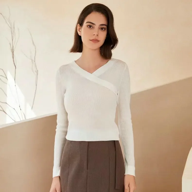 2024 Early Spring New Sequined V-Neck Bottoming Sweater Long Sleeve Top for Women
2024 Early Spring New Sequined V-Neck Bottoming Sweater Long Sleeve Top for Women