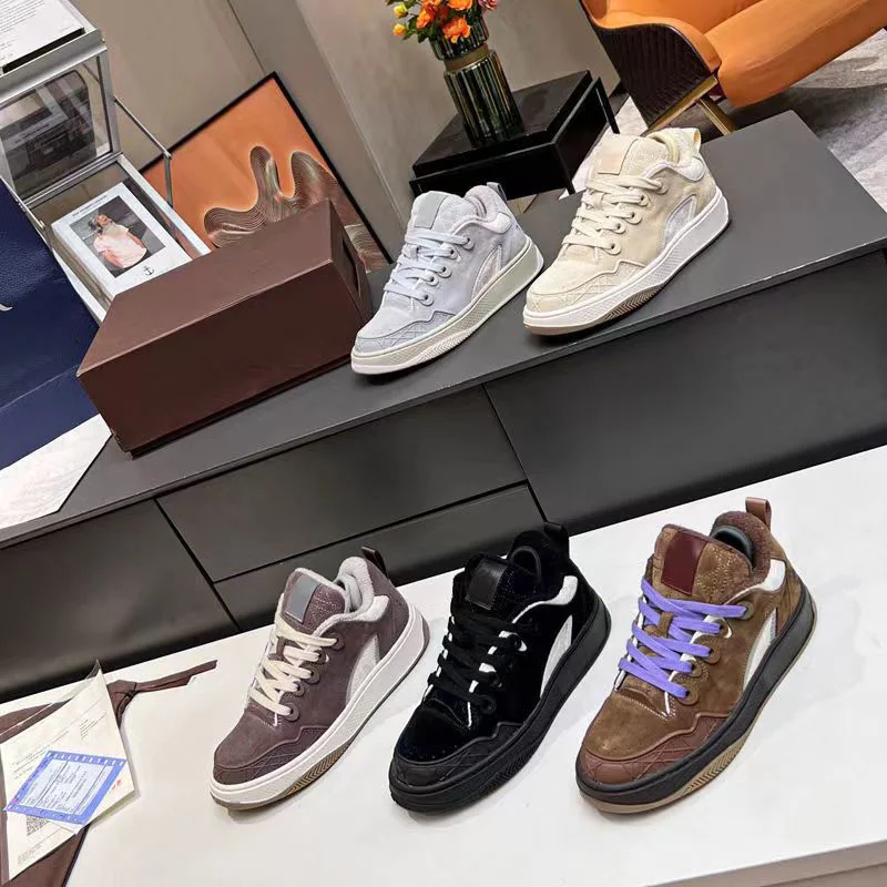Luxury Brand Designer Couple Men's and Women's Casual Sneakers Genuine Leather Flat Sneakers Autumn and Winter 2023 New Fashion
Luxury Brand Designer Couple Men's and Women's Casual Sneakers Genuine Leather Flat Sneakers Autumn and Winter 2023 New Fashion