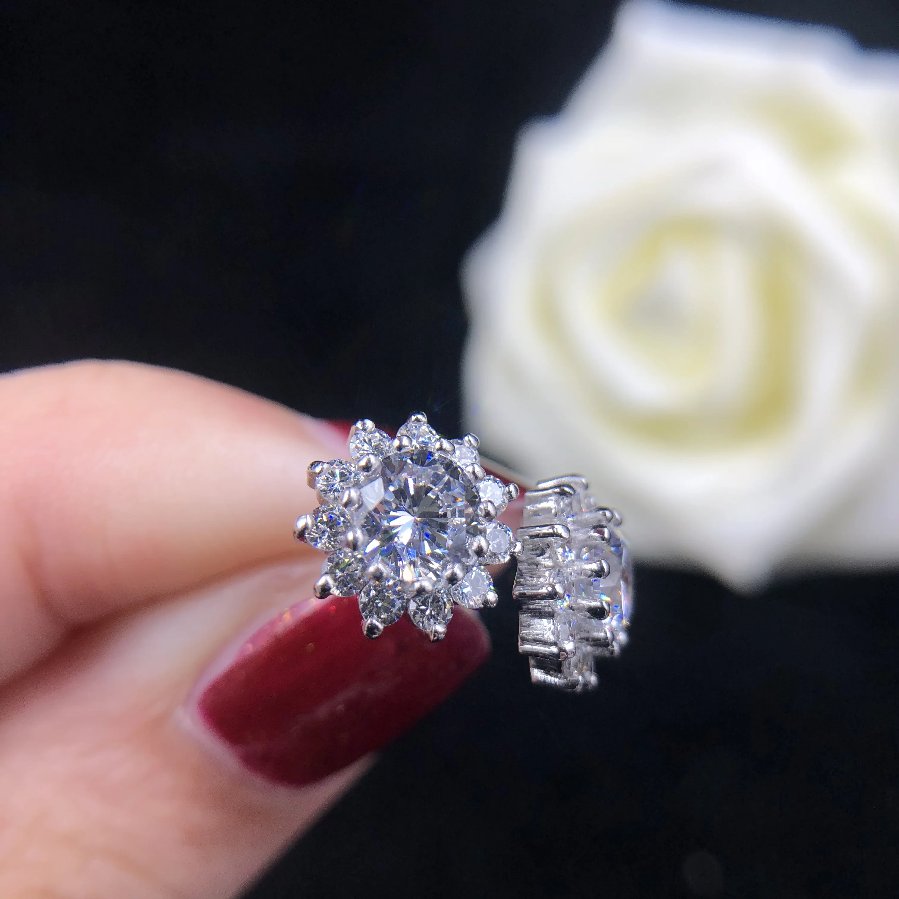 Starry 1Ct/each 6.5mm D Color VVS1 Moissanite Earring Diamond Stud Earrings PT950 Stud Earrings E032
Starry 1Ct/each 6.5mm D Color VVS1 Moissanite Earring Diamond Stud Earrings PT950 Stud Earrings E032