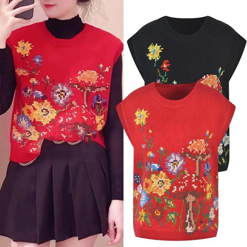 Designer Brand Vintage Sleeveless Flower Embroidery Sweater Red Fashion Chic Design Brand Loose Women Wear Vest Top 2024
Designer Brand Vintage Sleeveless Flower Embroidery Sweater Red Fashion Chic Design Brand Loose Women Wear Vest Top 2024