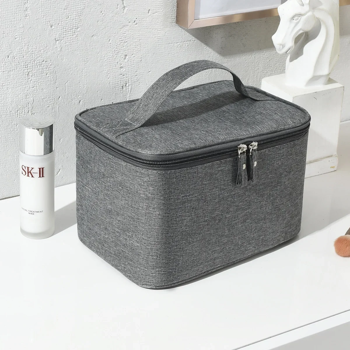 

Travel Toiletries Bag for Men Outdoor Travel Oxford Cloth Waterproof Large Capacity Makeup Bag for Women Cosmetics Storage Bag