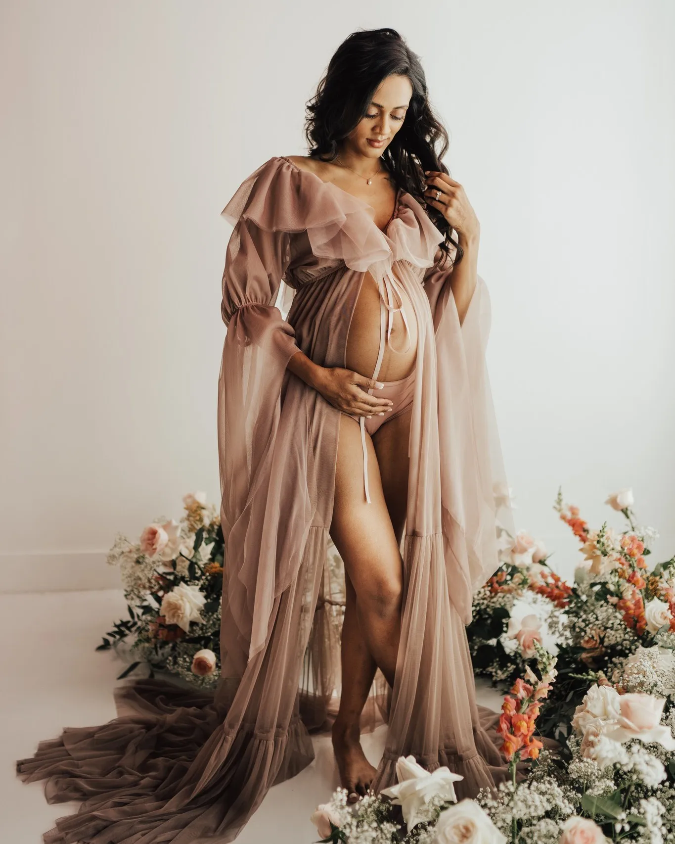 

Champagne Maternity Photoshoot Robes Sexy See Thru Long Sleeves Pregnant Women Dresses Charming Front Split Baby Shower Gowns