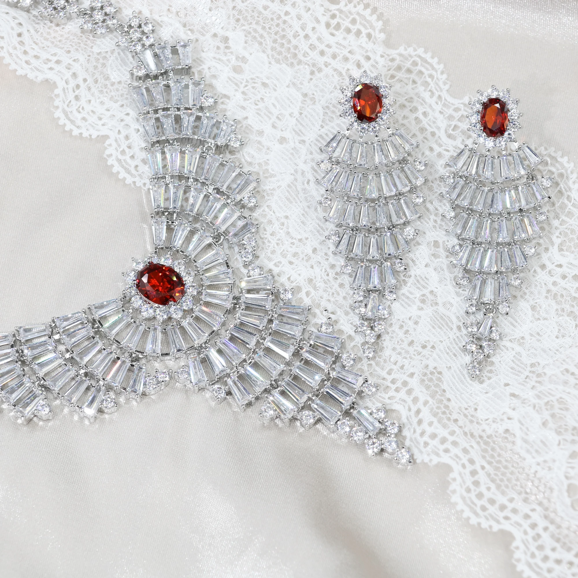 Geometric Clear Cubic Zirconia Necklace Earrings Jewelry Set Delicate Ladies Wedding Necklace Earrings Set for Wedding Banquet
Geometric Clear Cubic Zirconia Necklace Earrings Jewelry Set Delicate Ladies Wedding Necklace Earrings Set for Wedding Banquet