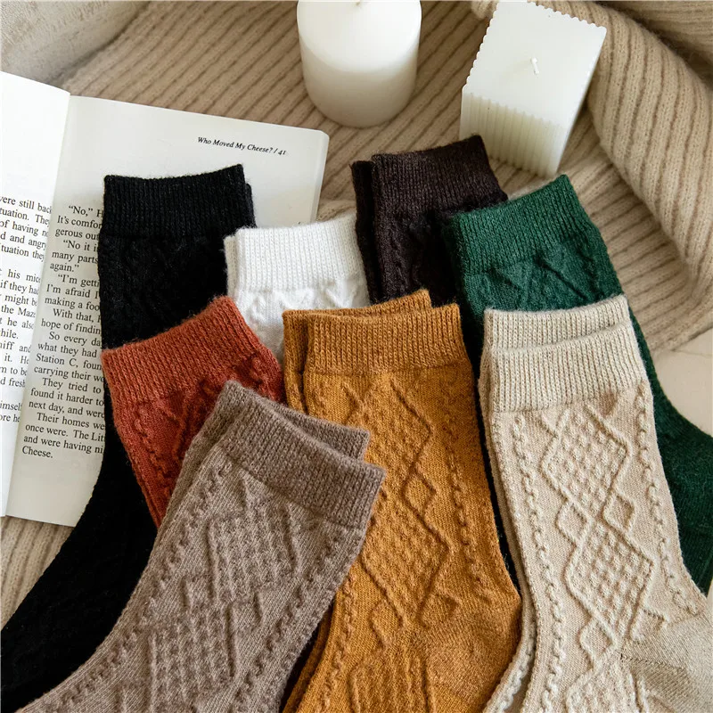 Winter Cashmere Wool Woman Socks Solid Japanese Style Harajuku Retro Long Socks Women Girls Thermal Streetwear Crew Sock
Winter Cashmere Wool Woman Socks Solid Japanese Style Harajuku Retro Long Socks Women Girls Thermal Streetwear Crew Sock