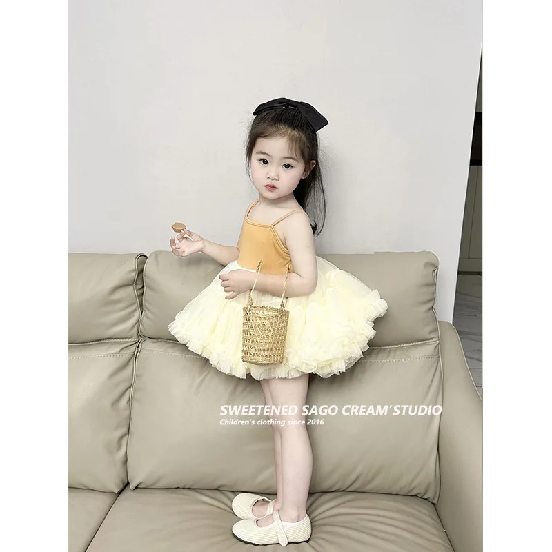 Летнее Новое пушистое Сетчатое платье с оленем на бретельках для девочек короткая юбка принцессы
Летнее Новое пушистое Сетчатое платье с оленем на бретельках для девочек короткая юбка принцессы