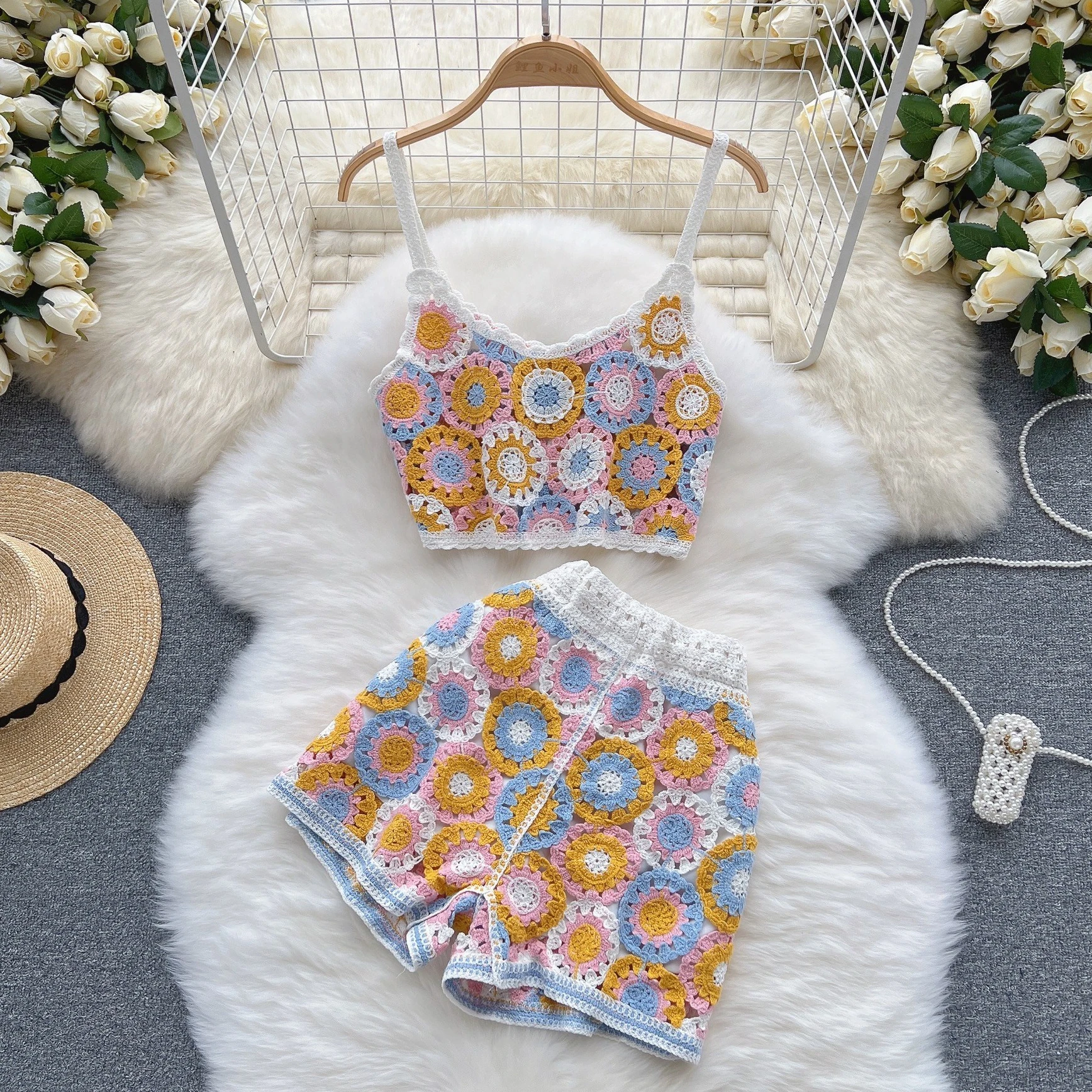 Beachwear Knitted 2 Piece Set Women's Outfits Crochet Hollow Out Halter Tops & Stretchy Waist Short Pants 2 Piece Holiday Suits
Beachwear Knitted 2 Piece Set Women's Outfits Crochet Hollow Out Halter Tops & Stretchy Waist Short Pants 2 Piece Holiday Suits