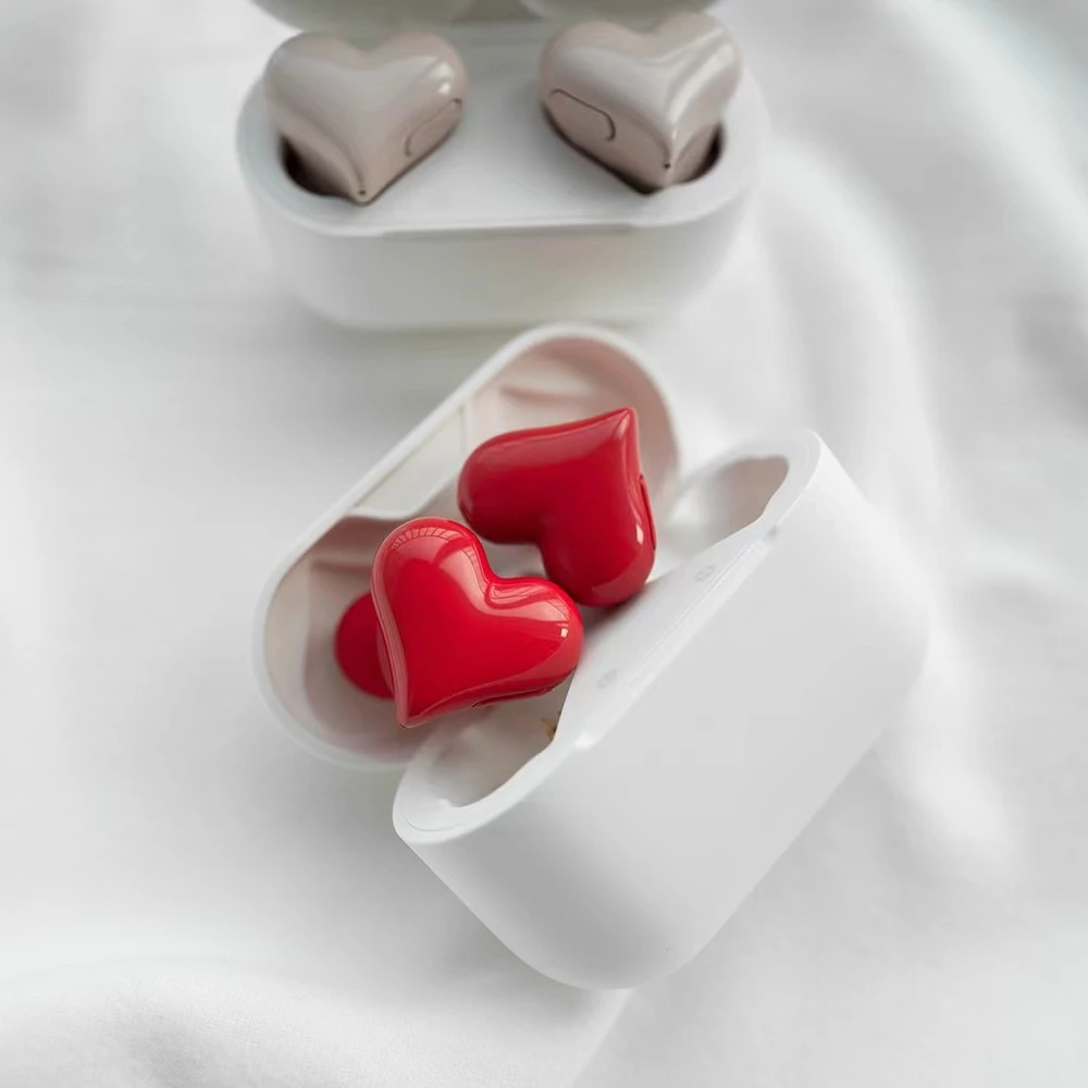 Wireless Headphones Heart Shaped Earphones In-ear High Quality Noise Reduction Earbuds Girl Gift New
Wireless Headphones Heart Shaped Earphones In-ear High Quality Noise Reduction Earbuds Girl Gift New