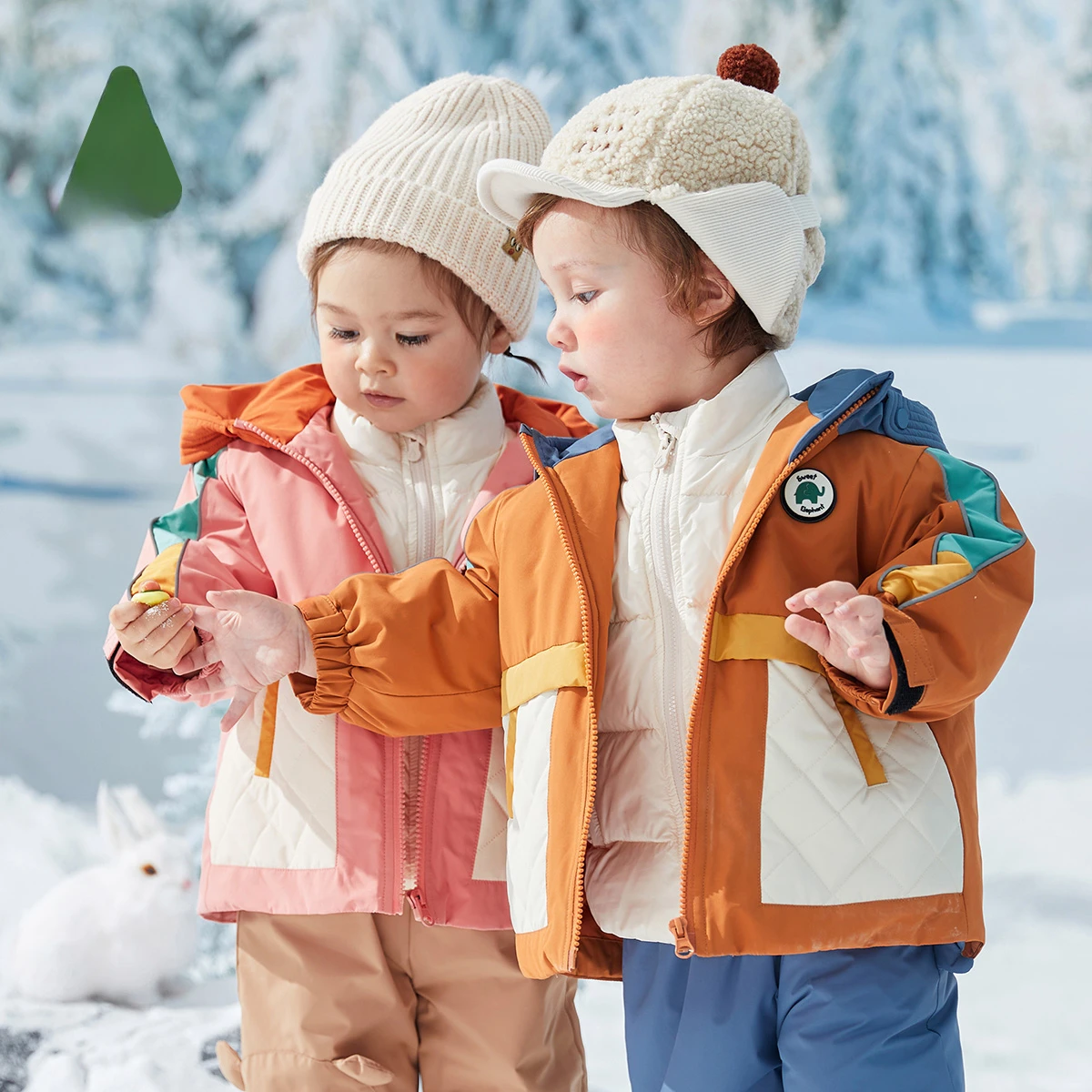 Amila Baby Down Jacket 2024 Winter New Boys Girls Fashion Patchwork Hooded Warm Overcoat Three in One with Pockets Kids Clothing
Amila Baby Down Jacket 2024 Winter New Boys Girls Fashion Patchwork Hooded Warm Overcoat Three in One with Pockets Kids Clothing