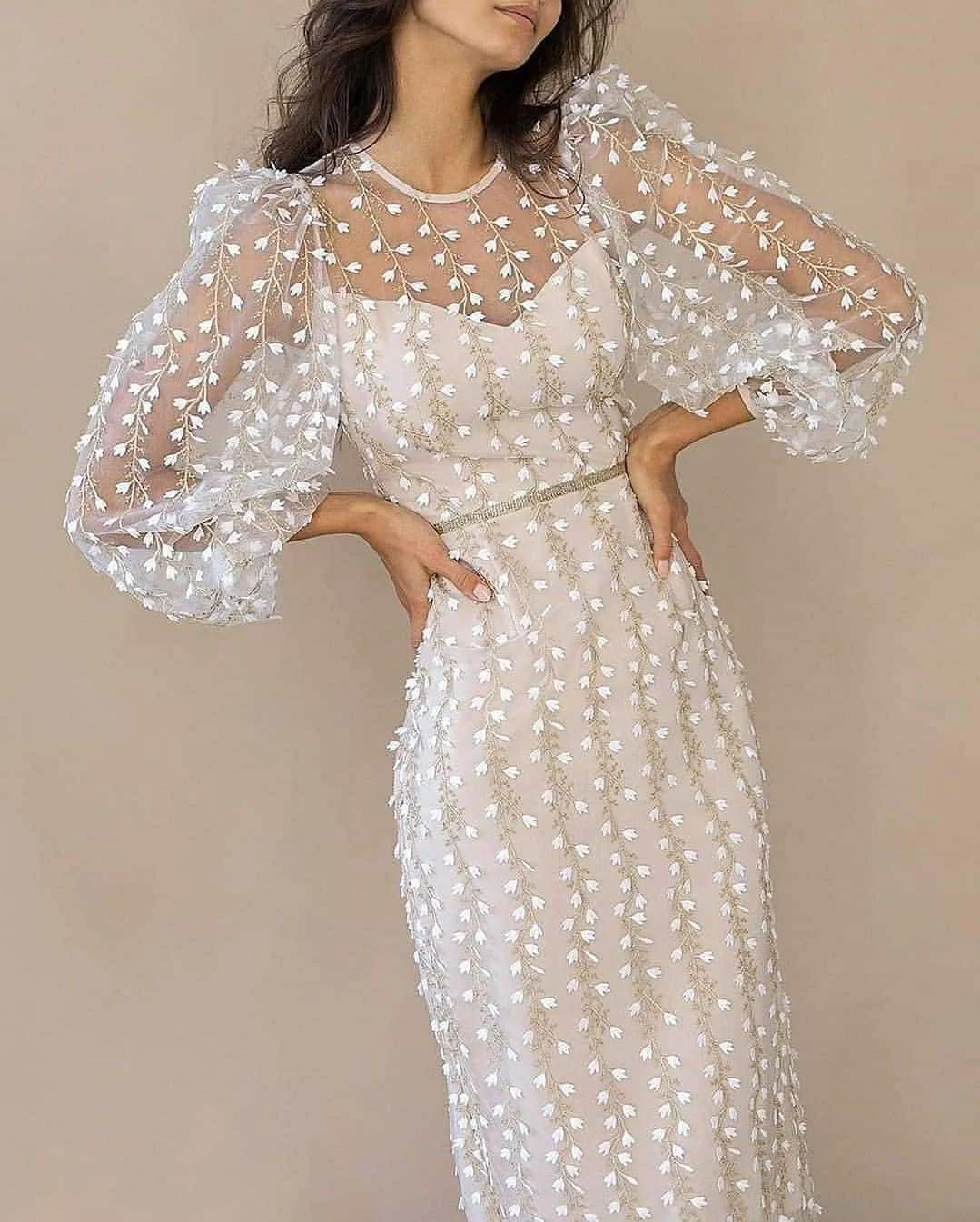 New 2023 Full Sleeve Transparent Mesh Fabric Tulle Banquet Party Maxi Dresses Sexy Shinny Young Lady Dress
New 2023 Full Sleeve Transparent Mesh Fabric Tulle Banquet Party Maxi Dresses Sexy Shinny Young Lady Dress