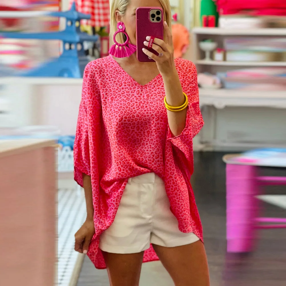 Women's Rose Leopard Print Chiffon T-shirt with European and American Trend Half Sleeve Loose V-neck Top
Women's Rose Leopard Print Chiffon T-shirt with European and American Trend Half Sleeve Loose V-neck Top