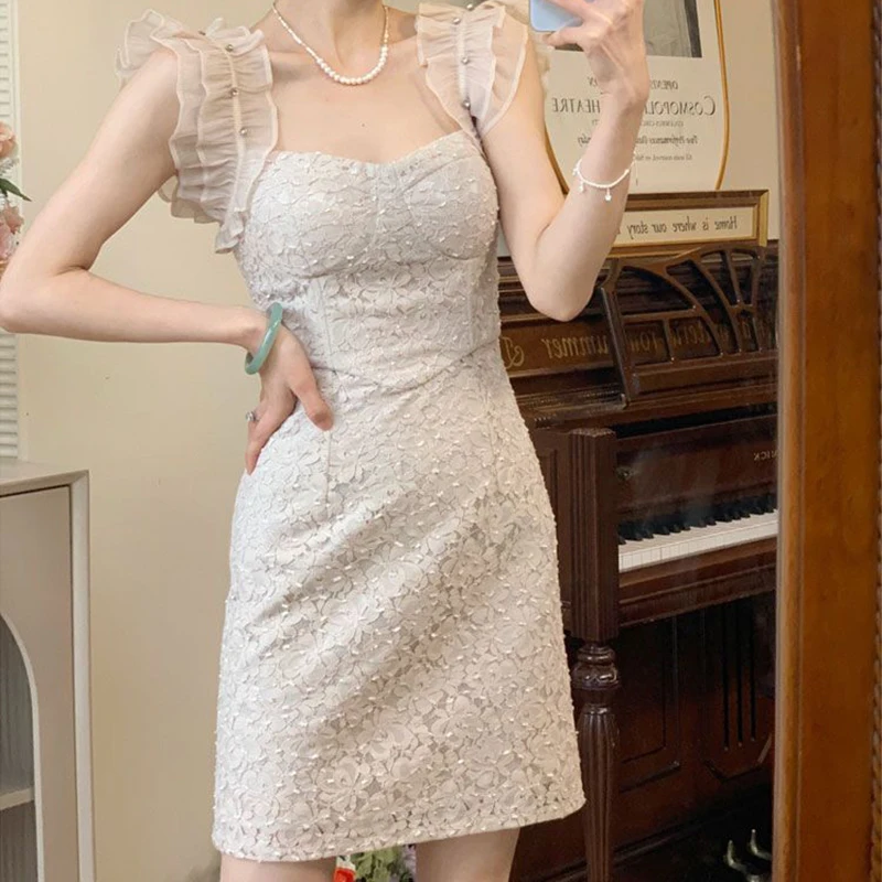 French Luxury Embroidery Dress Women's Sexy Lace Splice Short Cuff Mouth Particle Bulge Cut Bust Short Dress Elegant Female
French Luxury Embroidery Dress Women's Sexy Lace Splice Short Cuff Mouth Particle Bulge Cut Bust Short Dress Elegant Female