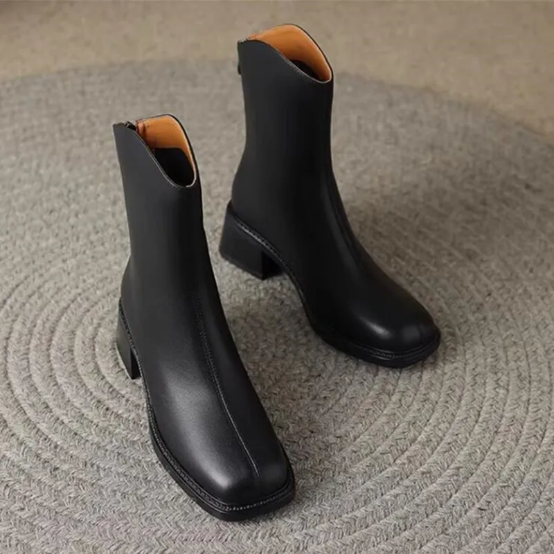 British Style Women's Shoes 2023 New Square Head Thick High Heels Women High Quality Ankle Boots for Women Botas De Mujer
British Style Women's Shoes 2023 New Square Head Thick High Heels Women High Quality Ankle Boots for Women Botas De Mujer