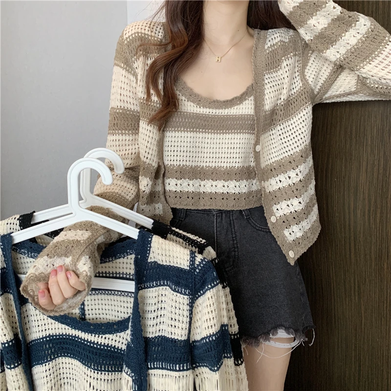 Boring Honey Chic Hollow Out Stripe Tank Top Women Round Collar Edible Tree Fungus Crop Tops Fashion Retro Short Tops Women
Boring Honey Chic Hollow Out Stripe Tank Top Women Round Collar Edible Tree Fungus Crop Tops Fashion Retro Short Tops Women