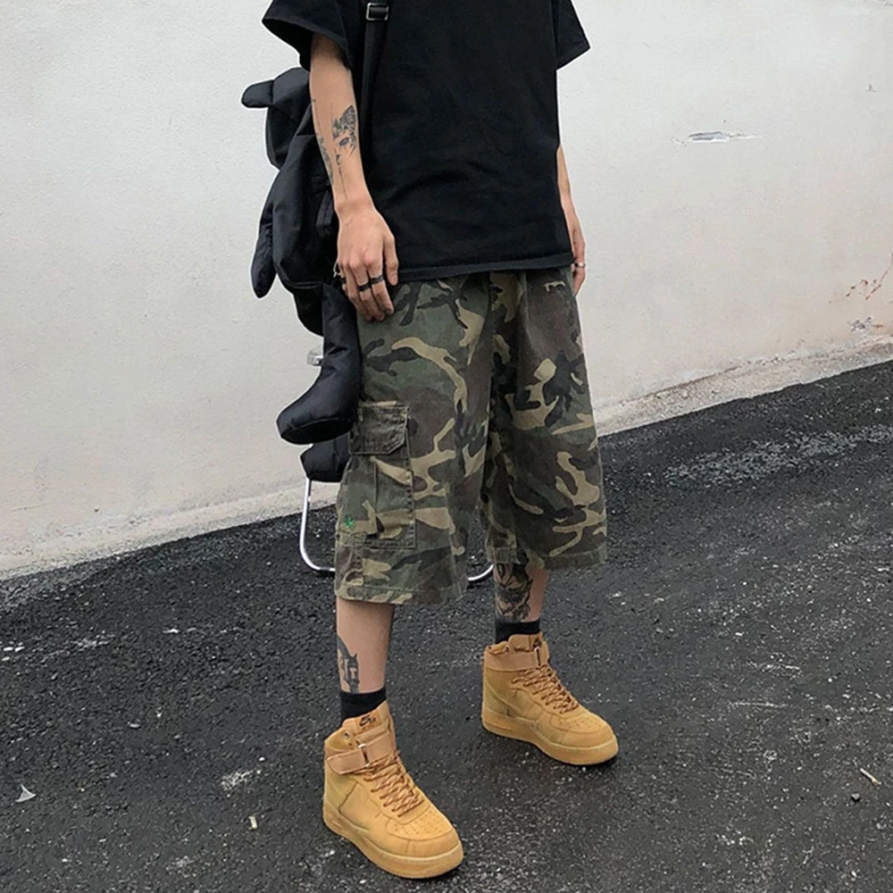American Retro Tooling Over-the-knee Shorts Summer New Street Y2K Hip-hop Wide-leg Casual Loose Camouflage Capri Pants Men
American Retro Tooling Over-the-knee Shorts Summer New Street Y2K Hip-hop Wide-leg Casual Loose Camouflage Capri Pants Men