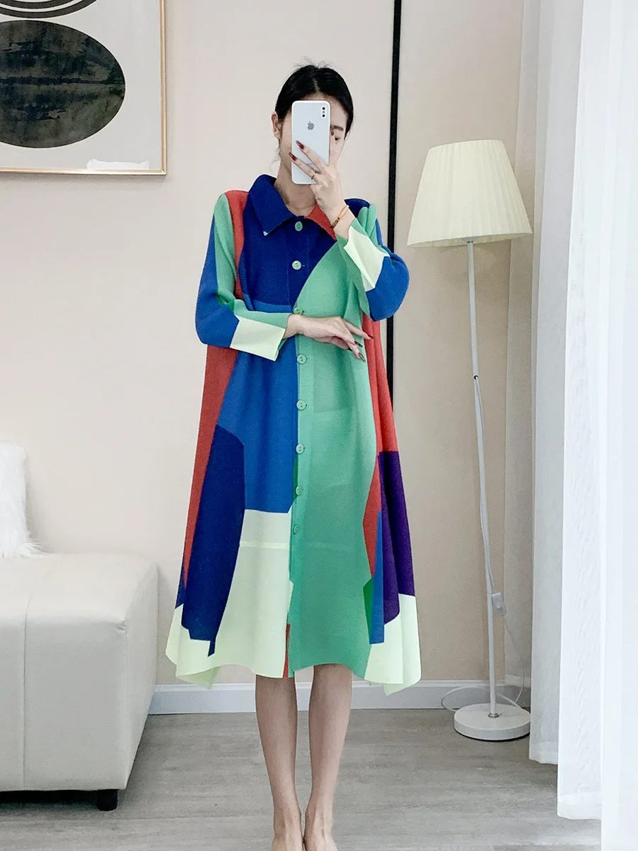 YUDX 2023 Miyake Pleated Cardigan French Long-sleeved Dress High-end Autumn Clothing New Geometric Print Haute Couture
YUDX 2023 Miyake Pleated Cardigan French Long-sleeved Dress High-end Autumn Clothing New Geometric Print Haute Couture