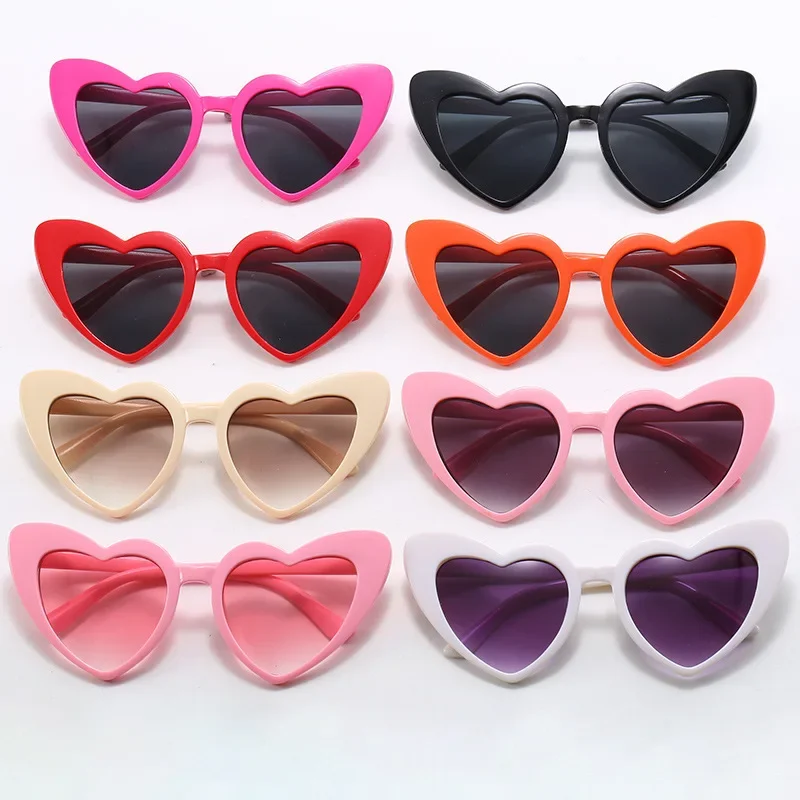 Ladies Love Heart Sunglasses Retro Big Frame Women Sunglasses UV400 Protection Summer Shades Eyewear Outdoor Protection Glasses
Ladies Love Heart Sunglasses Retro Big Frame Women Sunglasses UV400 Protection Summer Shades Eyewear Outdoor Protection Glasses