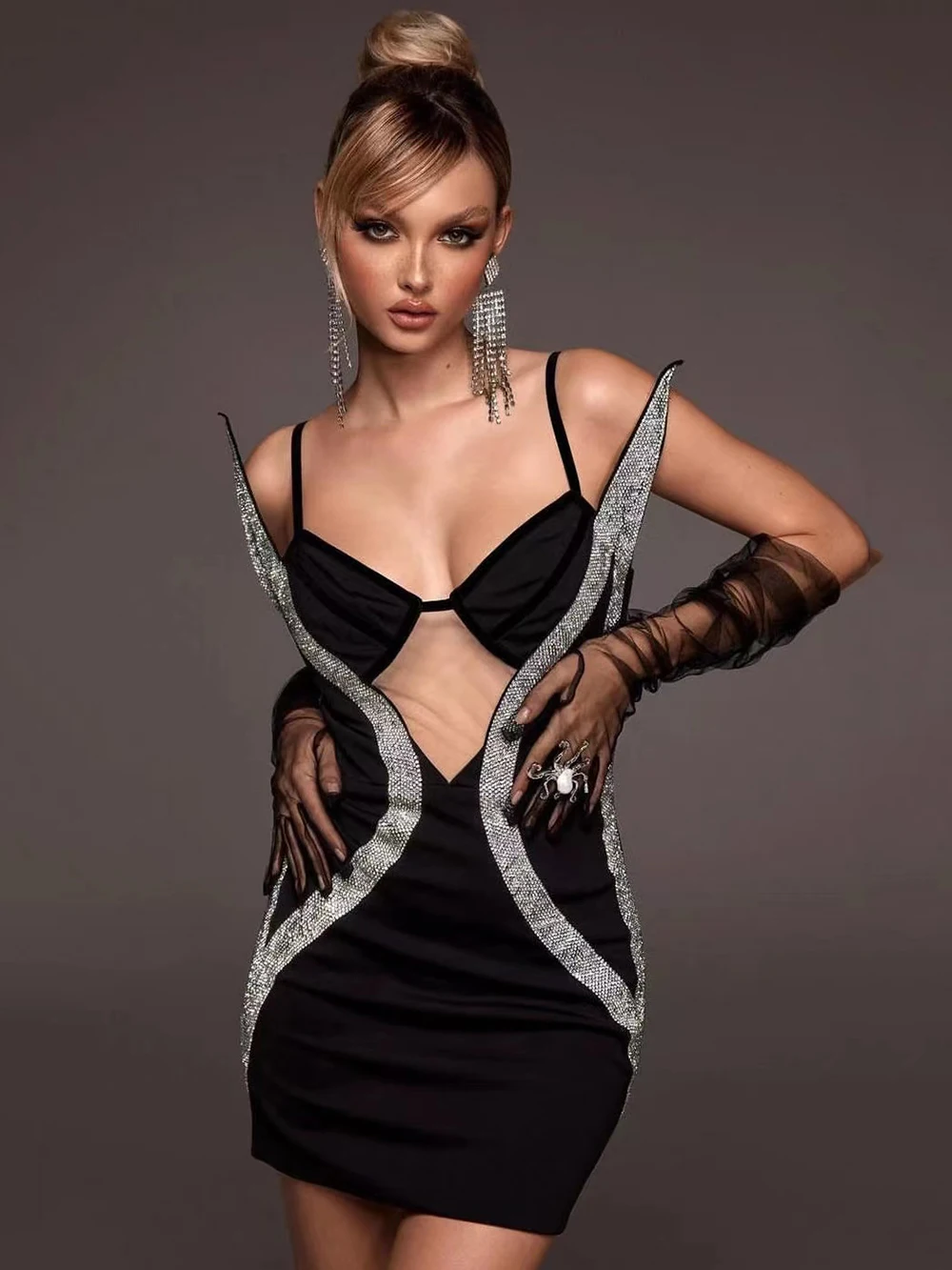 Modphy Black Luxur Diamonds Mini Dress Women Sexy Mesh Spaghetti Strap Sleeveless Evening Dresses Cocktai Party Club Vestidos
Modphy Black Luxur Diamonds Mini Dress Women Sexy Mesh Spaghetti Strap Sleeveless Evening Dresses Cocktai Party Club Vestidos