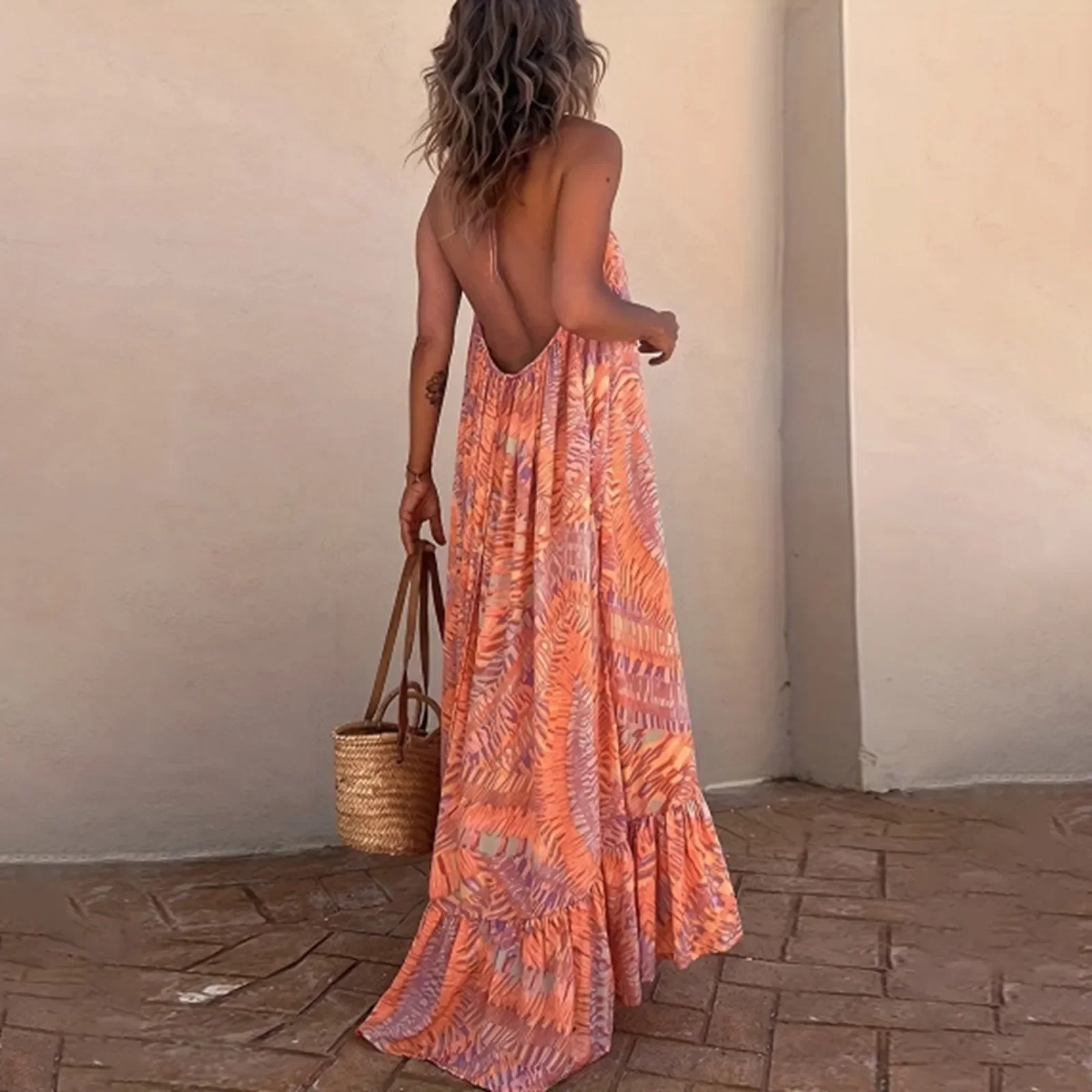 Women's Beach Skirt Printed Dress With Hanging Neck And Large Hem Off Shoulder Beach Long Skirt sexy backless sun
Women's Beach Skirt Printed Dress With Hanging Neck And Large Hem Off Shoulder Beach Long Skirt sexy backless sun