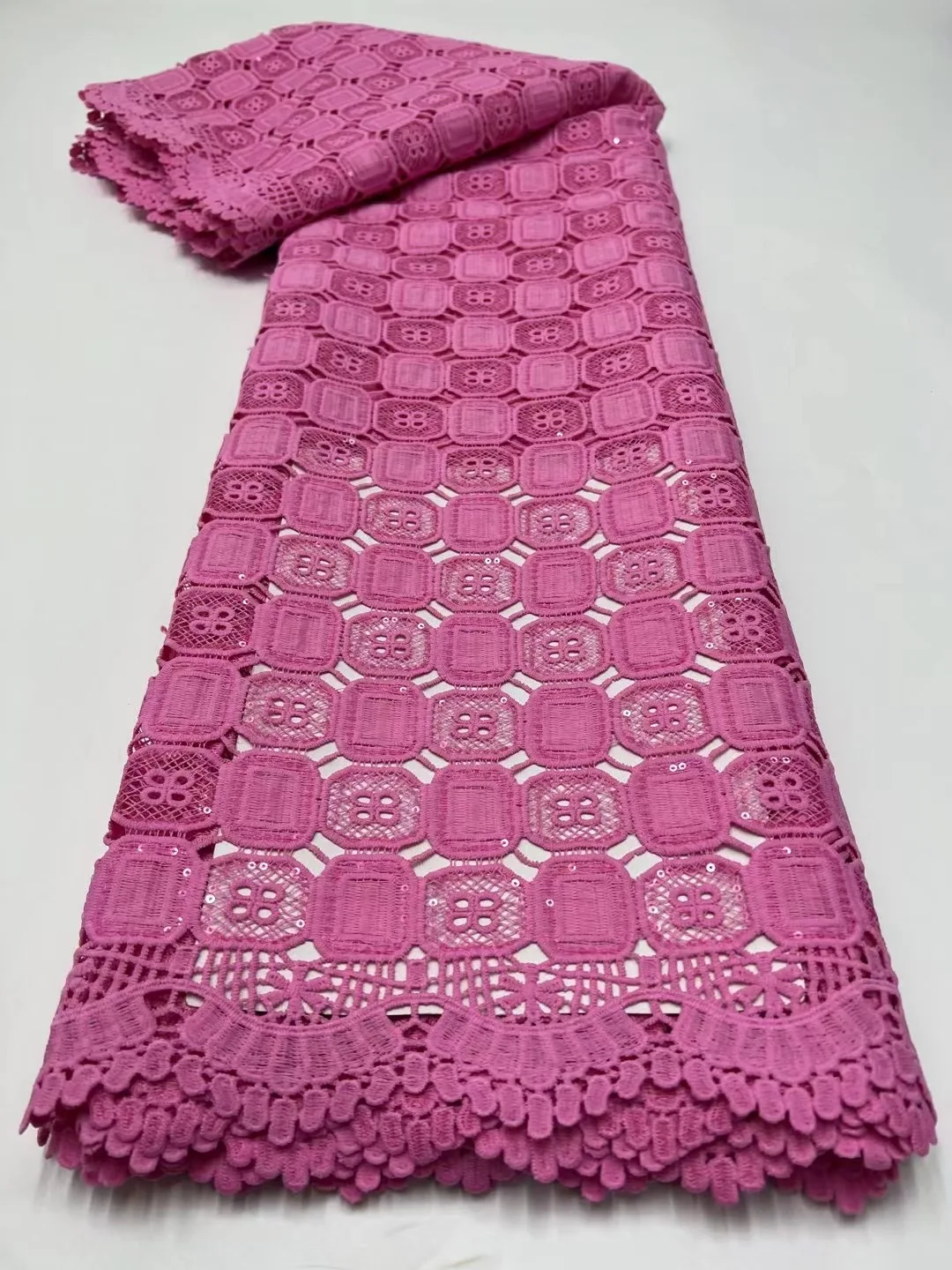 Лидер продаж, африканская кружевная ткань из гипюра 2024, Высококачественная нигерийская кружевная ткань в воде для женщин, праздничные платья для выпускного вечера
Лидер продаж, африканская кружевная ткань из гипюра 2024, Высококачественная нигерийская кружевная ткань в воде для женщин, праздничные платья для выпускного вечера