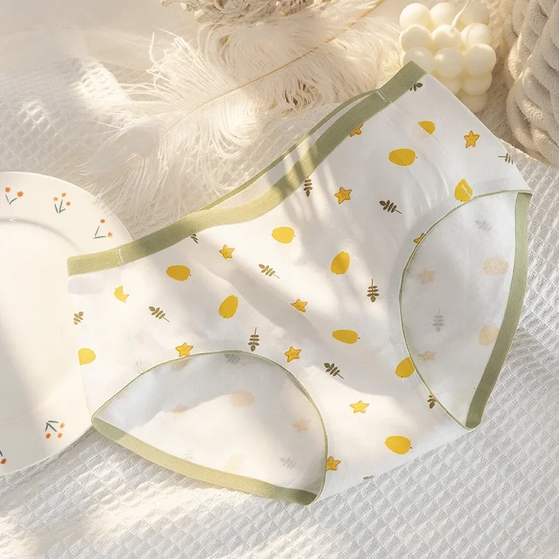 Japanese underwear female fruit print lovely vitality girl pure cotton antibacterial crotch spring summer breathable waist
Japanese underwear female fruit print lovely vitality girl pure cotton antibacterial crotch spring summer breathable waist