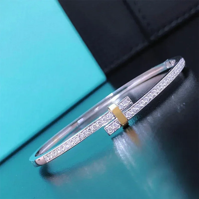 High-end brand Jewelry 925 sterling Silver Surround Cross bracelet Ladies fashion temperament luxury party anniversary gift
High-end brand Jewelry 925 sterling Silver Surround Cross bracelet Ladies fashion temperament luxury party anniversary gift