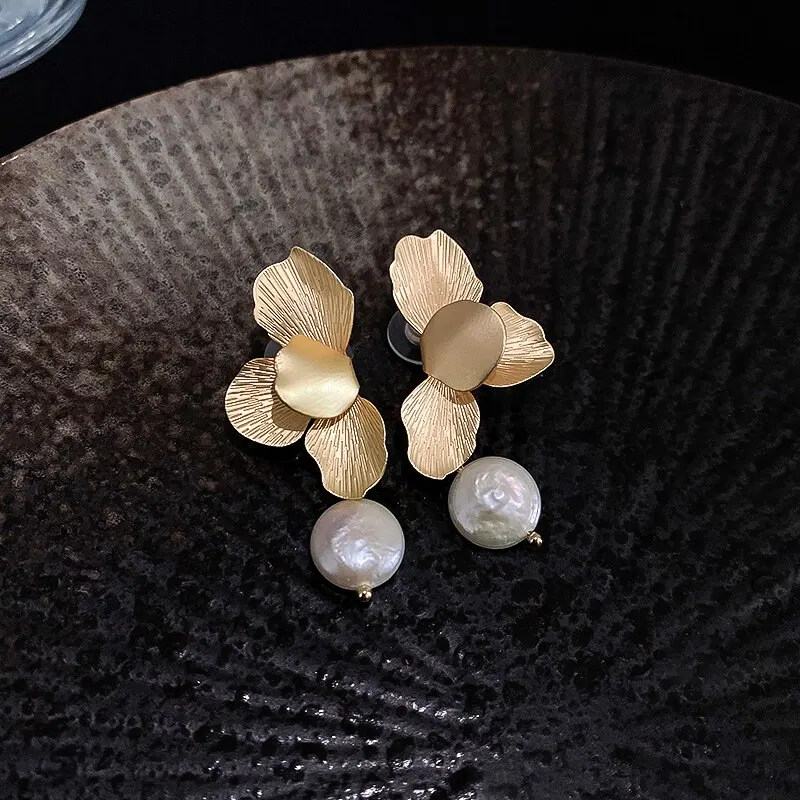 Elegant Natural Freshwater Pearls Earrings for Women Vintage Golden Petals Flower Drop Earring Jewelry For Party Wedding 8 Mallzona Sb2ac3ce24619442d84bef6933879ff3bn Elegant Natural Freshwater Pearls Earrings for Women Vintage Golden Petals Flower Drop Earring Jewelry For Party Wedding Mallzona