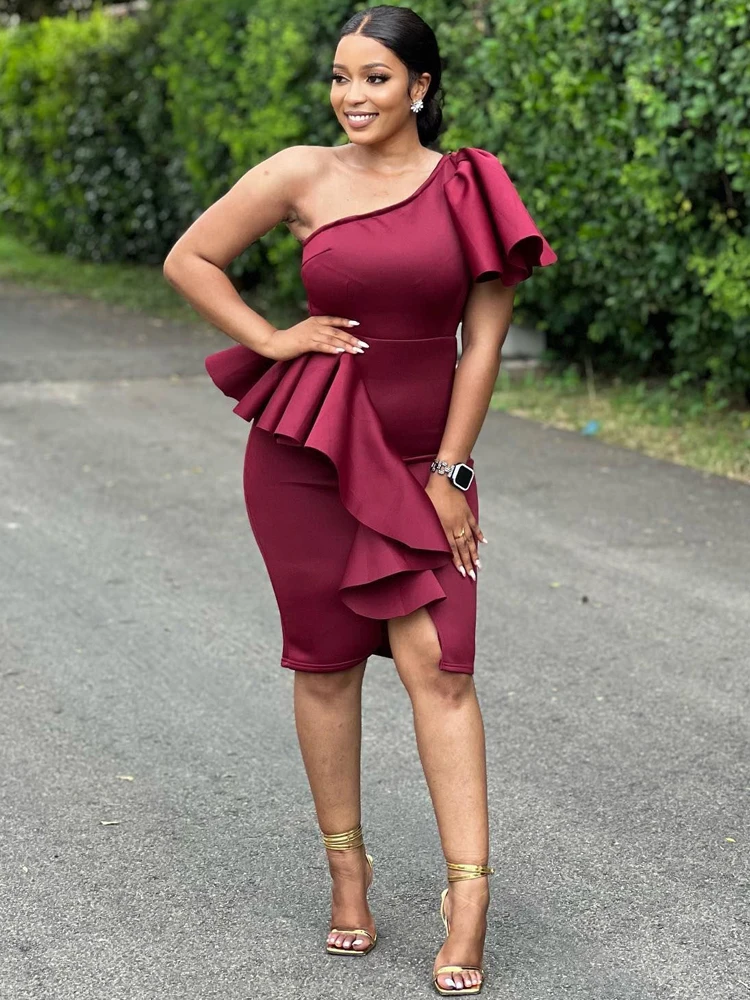 2024 Summer Dresses For Women Wedding Party Evening Gown Sexy One Shoulder Ruffle Bodycon Robe African Dashiki Outfits Clothing
2024 Summer Dresses For Women Wedding Party Evening Gown Sexy One Shoulder Ruffle Bodycon Robe African Dashiki Outfits Clothing