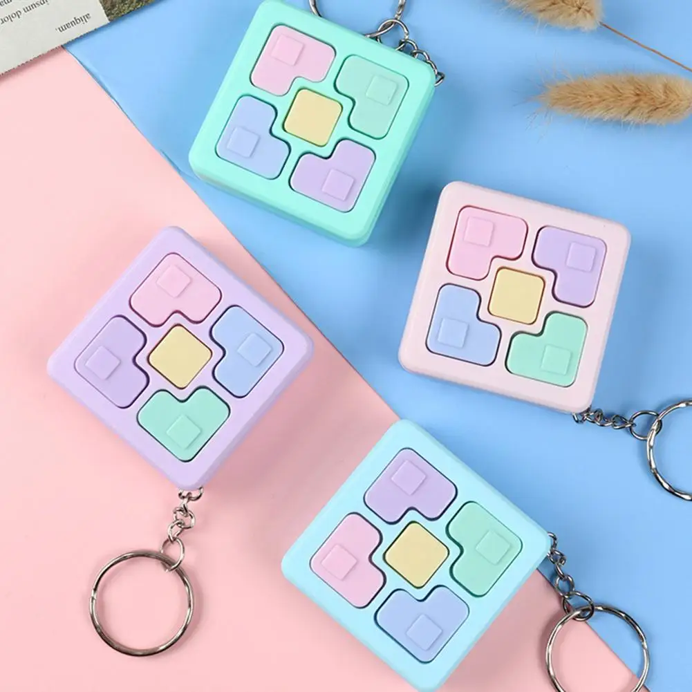 Memory Game Machine Music Cool Lighting Hand-eye Coordination Pocket Game Console Key Ring Sensory Toy Entertainment
Memory Game Machine Music Cool Lighting Hand-eye Coordination Pocket Game Console Key Ring Sensory Toy Entertainment