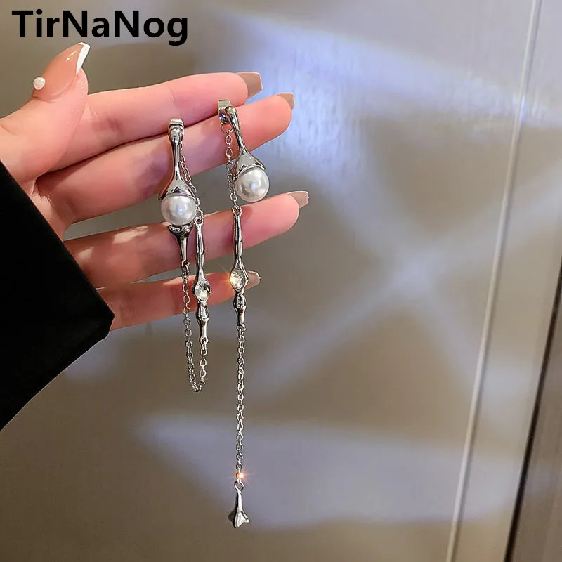 Baroque Imitation Pearl Earrings Style Restoring Ancient Ways Unique Asymmetric Design Elegant Atmosphere Long Tassel Earrings
Baroque Imitation Pearl Earrings Style Restoring Ancient Ways Unique Asymmetric Design Elegant Atmosphere Long Tassel Earrings