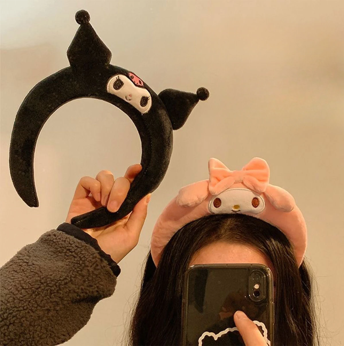 Повязка для волос Sanrio с мультипликационным изображением Kuromi My Melody, повязка на голову с помпоном, пурин, Коричный цвет, аксессуары для волос, плюшевый головной убор, подарок для девушки
Повязка для волос Sanrio с мультипликационным изображением Kuromi My Melody, повязка на голову с помпоном, пурин, Коричный цвет, аксессуары для волос, плюшевый головной убор, подарок для девушки