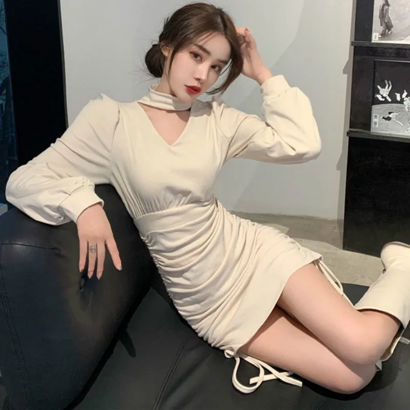 Cotday Fashion Sexy V-Neck Mini Dress 2023 Summer Scarf Collar Sheath Ruched Casual Elegant Slim Women Dress
Cotday Fashion Sexy V-Neck Mini Dress 2023 Summer Scarf Collar Sheath Ruched Casual Elegant Slim Women Dress