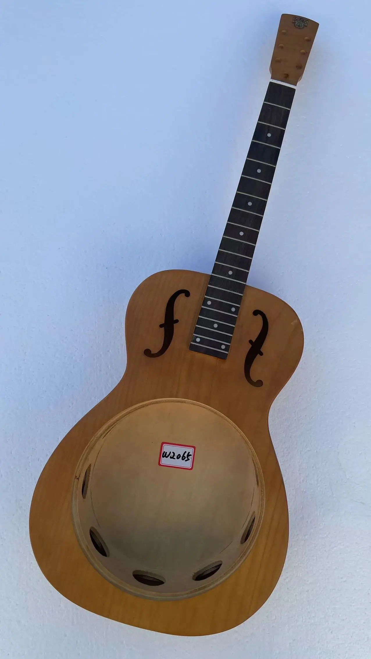 DIY Epi Dobro Hound Dog Deluxe электрическая гитара с круглым вырезом F отверстие без металлических элементов искусственная скидка Бесплатная доставка W2065
DIY Epi Dobro Hound Dog Deluxe электрическая гитара с круглым вырезом F отверстие без металлических элементов искусственная скидка Бесплатная доставка W2065