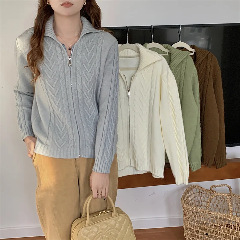 Casual Vintage Style Cardigan Grey Twisted Zipper Jacket Women's Niche Clothing Lazy Style Knitted Sweater
Casual Vintage Style Cardigan Grey Twisted Zipper Jacket Women's Niche Clothing Lazy Style Knitted Sweater