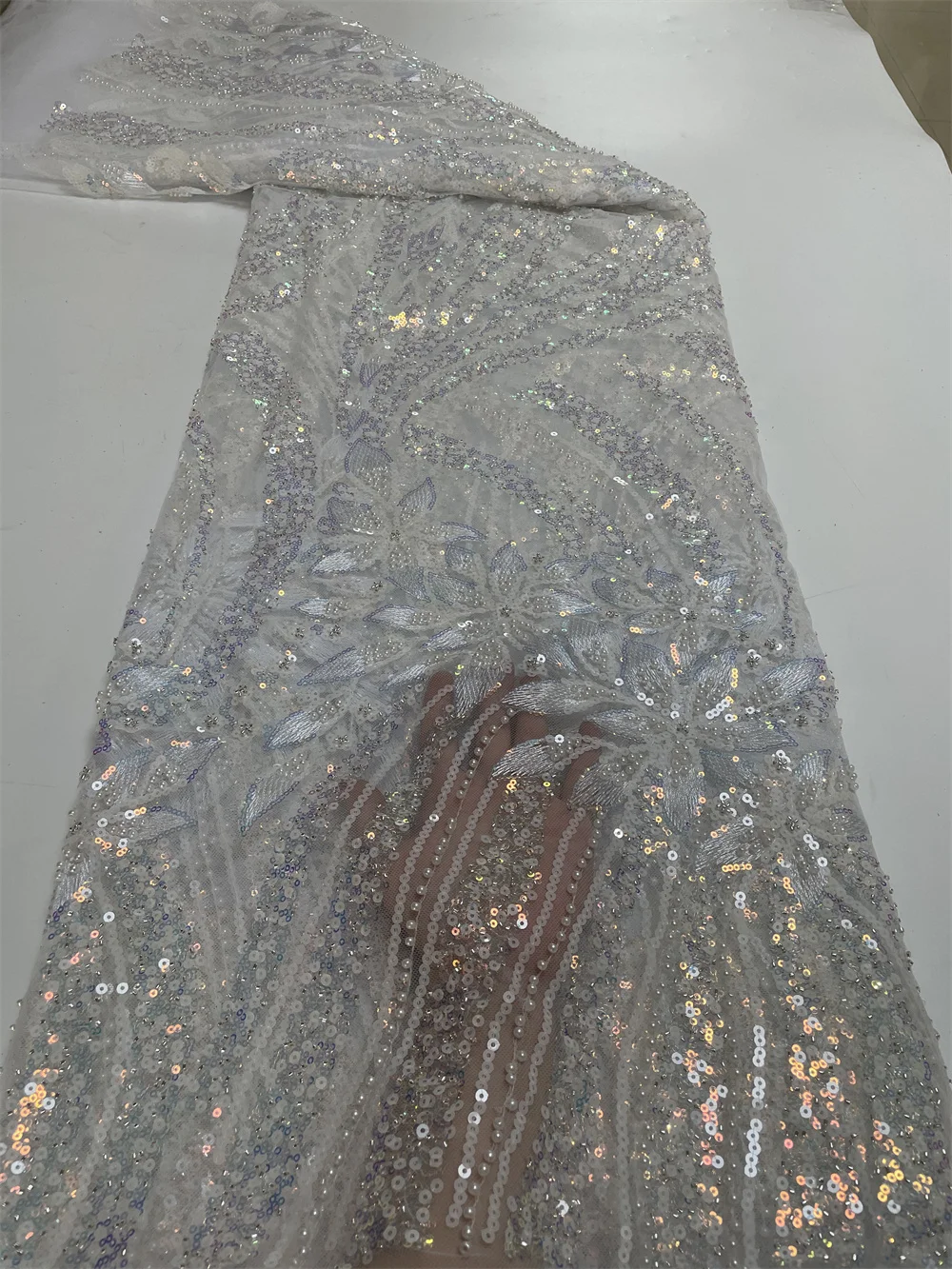 Mccarthy африканские бусины ручной работы, кружева, ткани, роскошная нигерийская стандартная ткань, французская невеста, Тюлевое кружево для самодельных свадебных церемоний
Mccarthy африканские бусины ручной работы, кружева, ткани, роскошная нигерийская стандартная ткань, французская невеста, Тюлевое кружево для самодельных свадебных церемоний