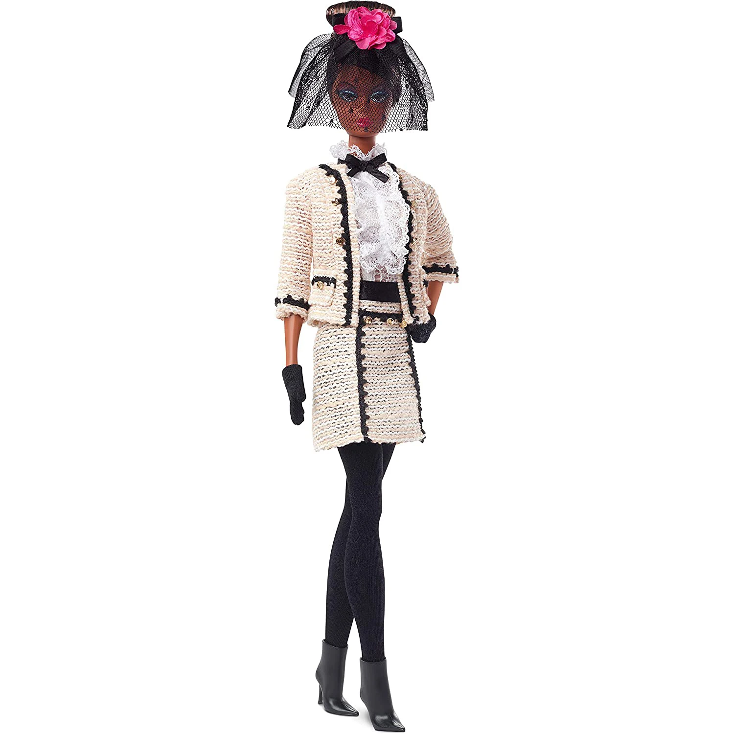 Barbie Signature Genuine Silkstone Body Fashion Model Collection Best to A Tea Doll Wearing Cream-Colored Boucle Suit GHT65
Barbie Signature Genuine Silkstone Body Fashion Model Collection Best to A Tea Doll Wearing Cream-Colored Boucle Suit GHT65
