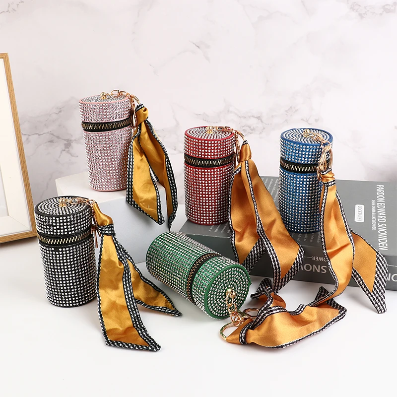 Luxury Bucket Lipstick Bag Silk Scarf Keychain Mosaic Diamond Exquisite Personalized Storage Bag Purse Organizer Stylish Gift
Luxury Bucket Lipstick Bag Silk Scarf Keychain Mosaic Diamond Exquisite Personalized Storage Bag Purse Organizer Stylish Gift