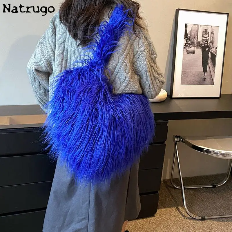 Heart Shaped Plush Bag Crossbody Bags For Women 2023 Fashion Klein Blue Pink Shoulder Bags Trendy New Style Girl's Bag
Heart Shaped Plush Bag Crossbody Bags For Women 2023 Fashion Klein Blue Pink Shoulder Bags Trendy New Style Girl's Bag