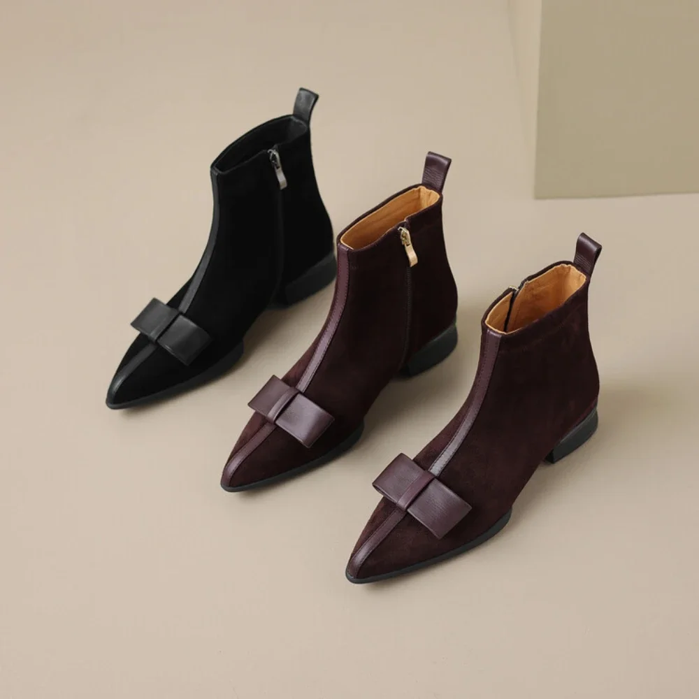 European Style 2023 Autumn and Winter New Women's Snow Pointed Leather Short Boots Women's Low Heel Side Zipper Bare Boots
European Style 2023 Autumn and Winter New Women's Snow Pointed Leather Short Boots Women's Low Heel Side Zipper Bare Boots