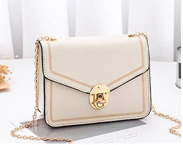 Summer New Fashion Women's Bag Single-shoulder Crossbody Chain Bag Fashion Buckle Contrast Color Small Square Bag
Summer New Fashion Women's Bag Single-shoulder Crossbody Chain Bag Fashion Buckle Contrast Color Small Square Bag